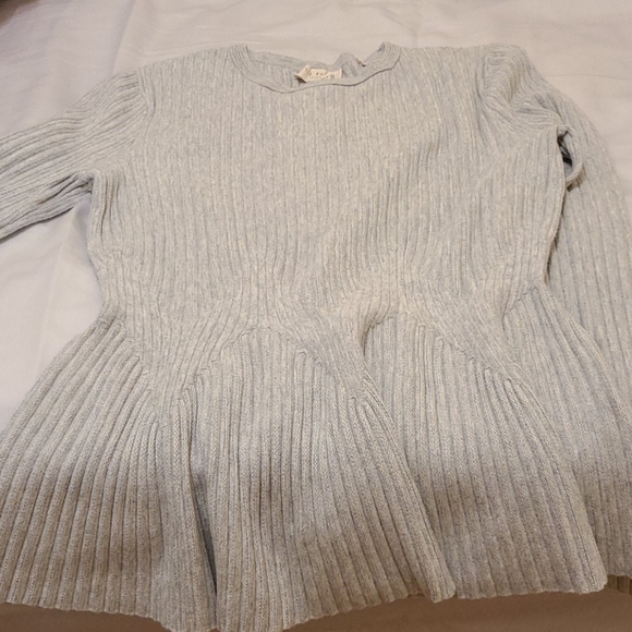 Shirt - Picture 2 of 5